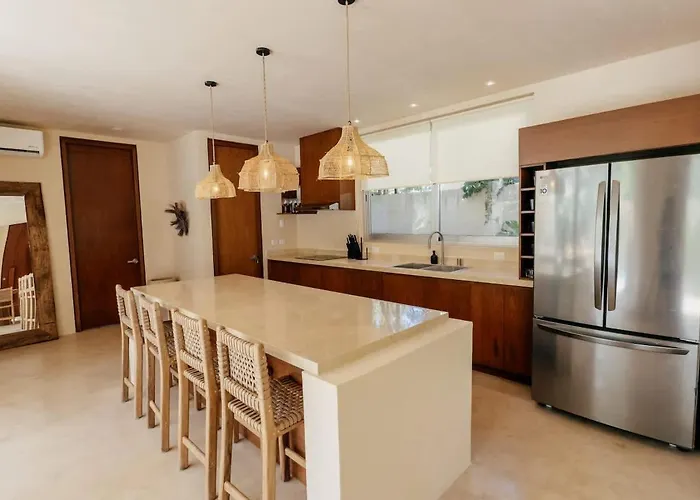 Selva - 4br Jungle Retreat With Pool & Rooftop